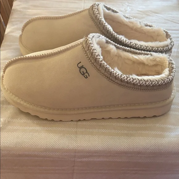 Ugg Tasman Size 9 pls read description - Picture 3 of 6